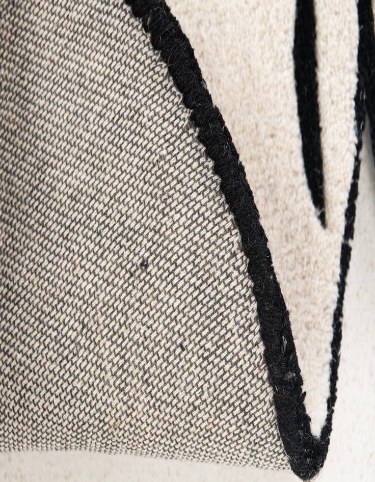 Detail image of 2' 6 x 3' Playtime Kids Wool Freeform Rug