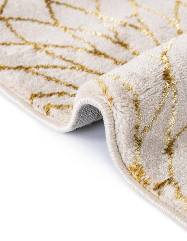 Detail image of 7' 10 x 10' Marilyn Monroe™ Glam Dahlia Oval Rug