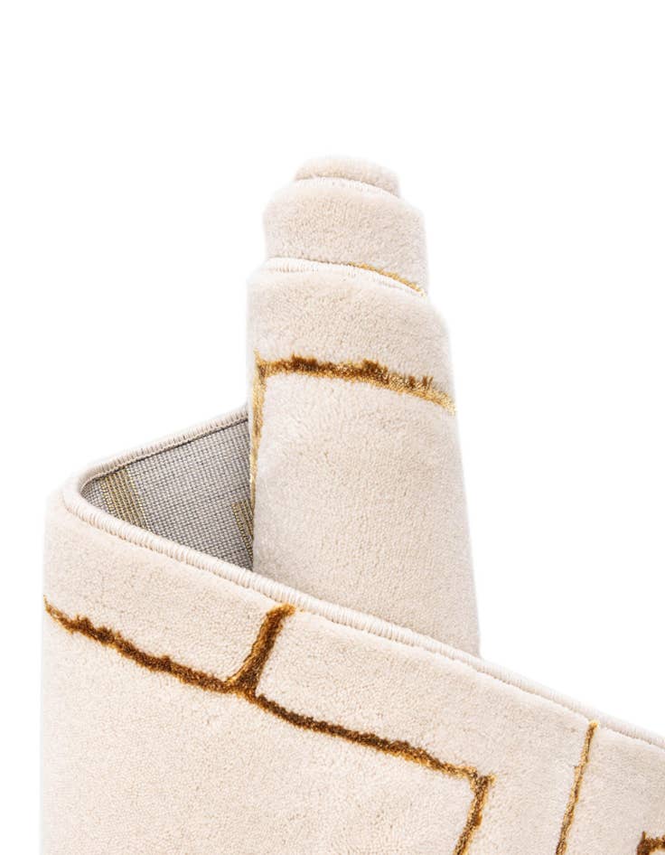 Detail image of 7' x 10'  Marilyn Monroe&trade; Glam Deco Rug