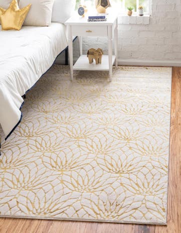 White Gold Marilyn Monroe&trade; Glam Dahlia Rug