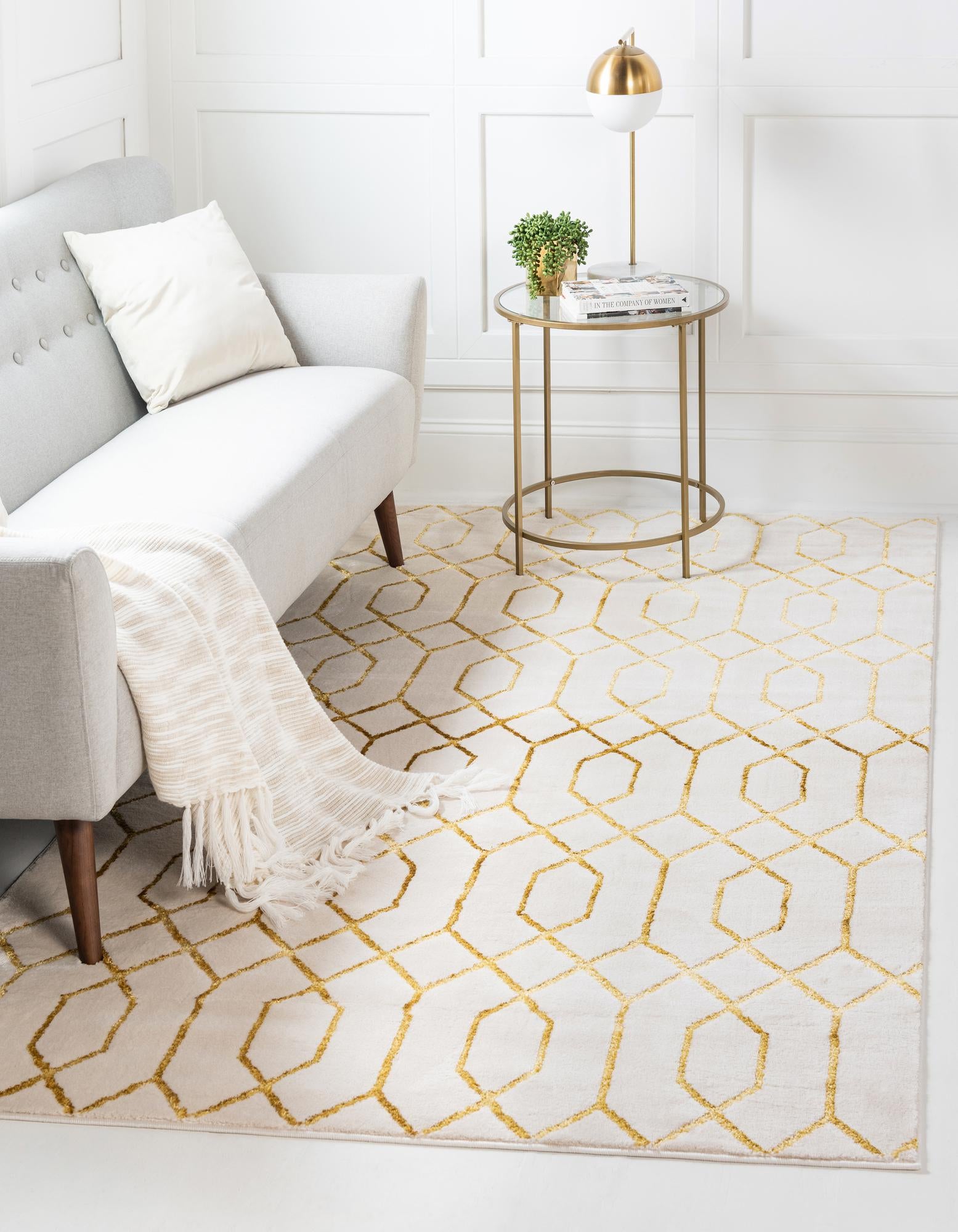 7' 10 x 10' Marilyn Monroe™ Glam Trellis Rug