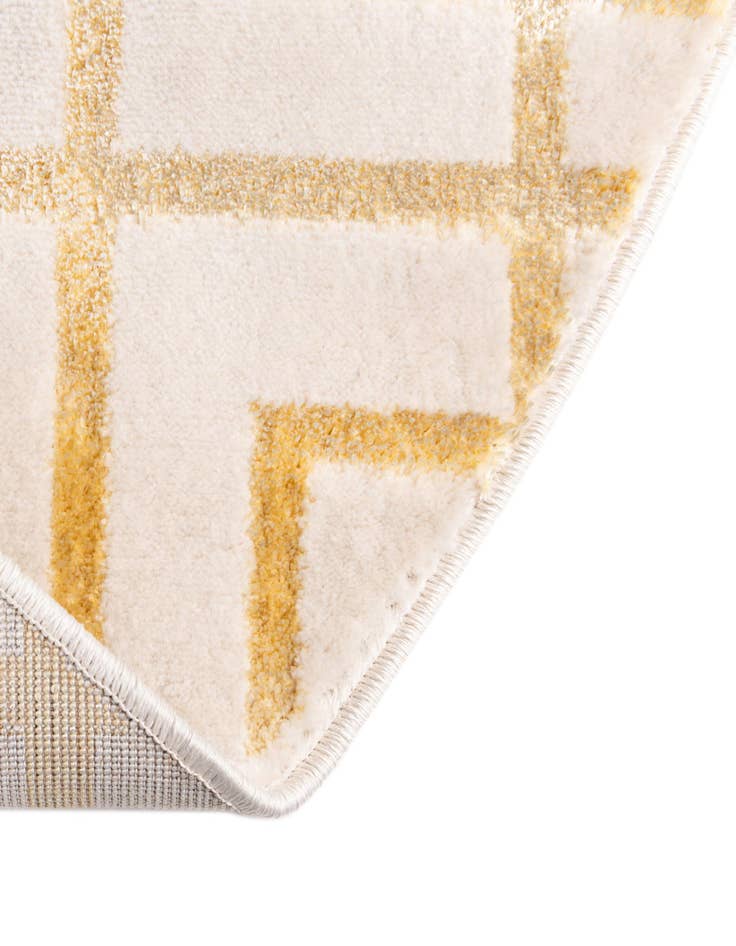 Detail image of 7' 10 x 7' 10  Marilyn Monroe™ Glam Deco Round Rug