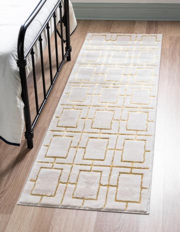 2' x 6' Marilyn Monroe&trade; Glam Deco Runner Rug