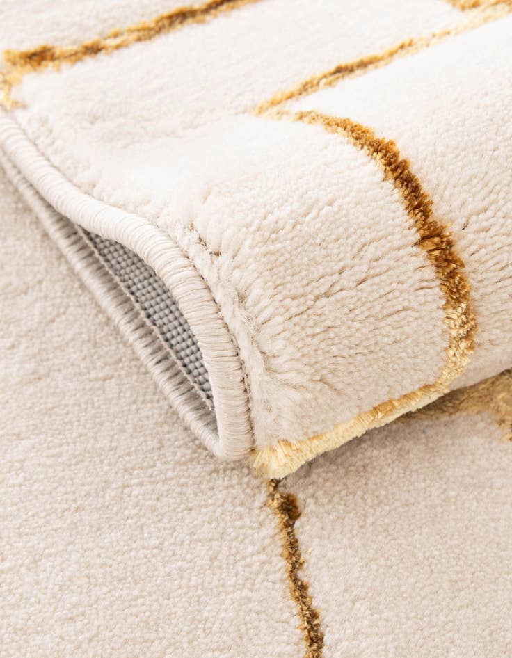 Detail image of 7' 10 x 7' 10  Marilyn Monroe&trade; Glam Deco Square Rug