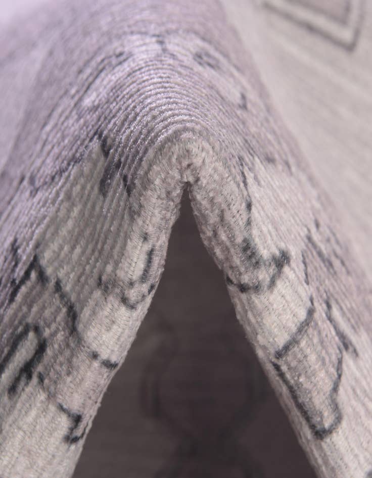 Detail image of 7' 6 x 7' 6 Timeless Octagon Rug