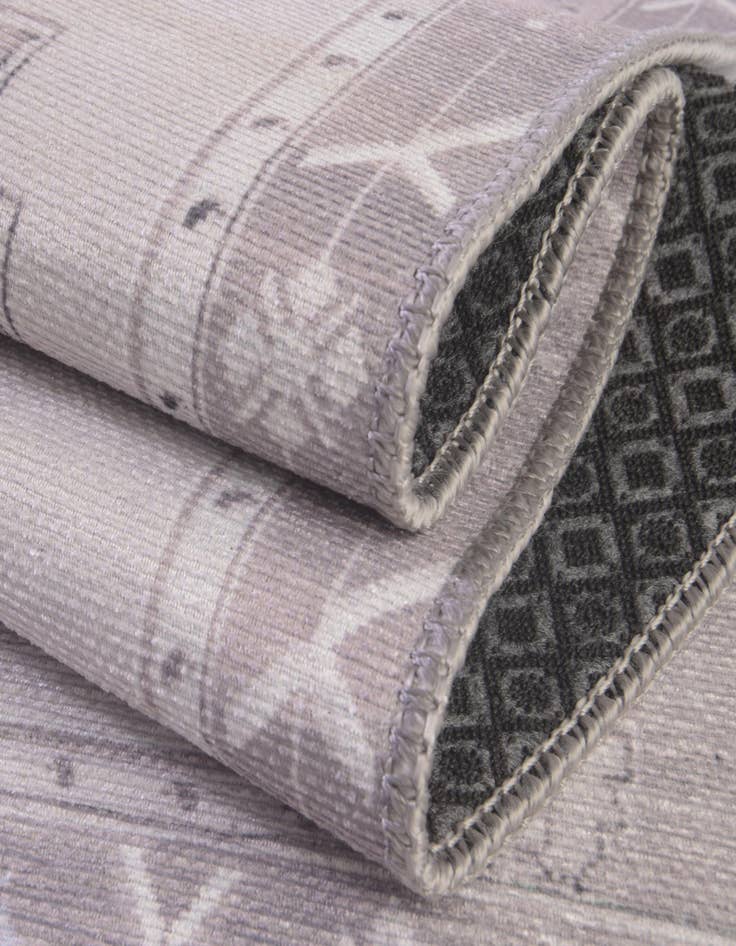 Detail image of 7' 6 x 7' 6 Timeless Octagon Rug