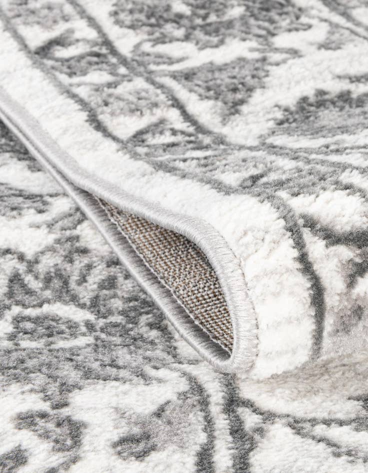 Detail image of 3' 3 x 5' 3 Boston Rug