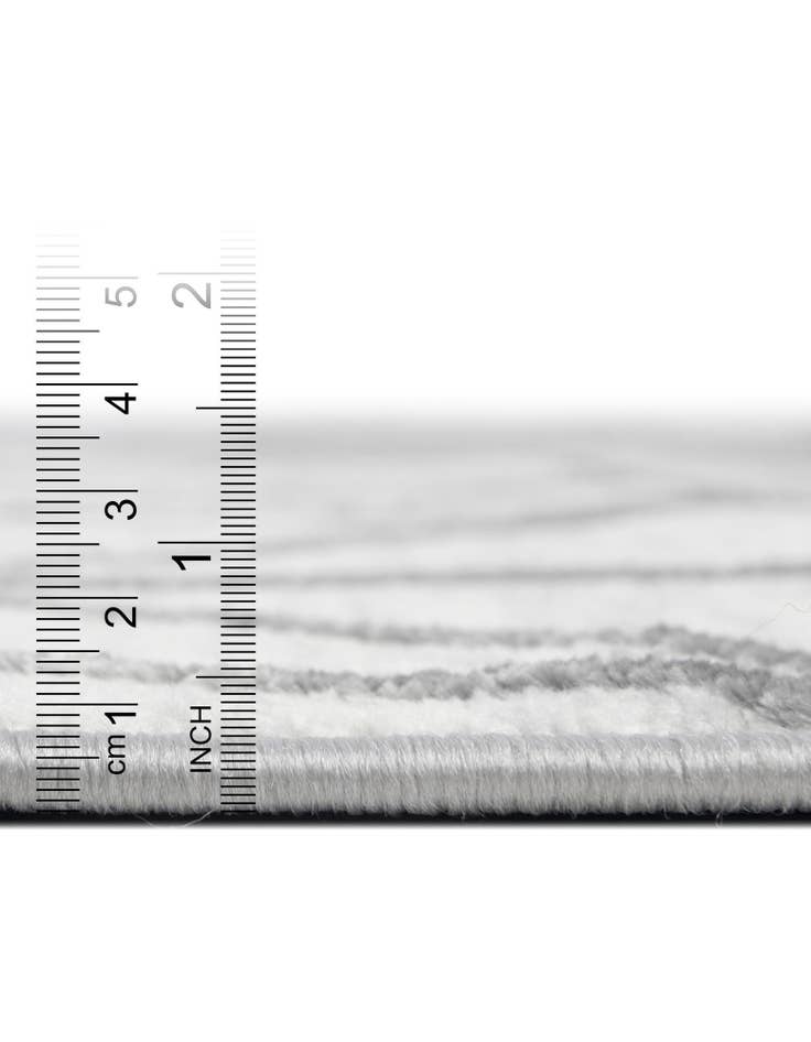 Detail image of 5' 3 x 5' 3 Lattice Trellis Octagon Rug