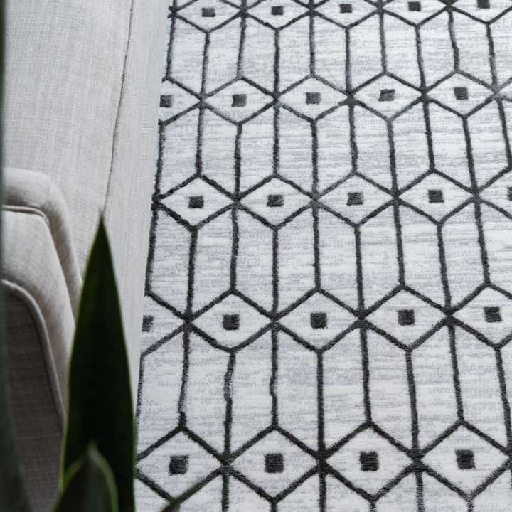 5' 3 x 5' 3 Lattice Trellis Octagon Rug