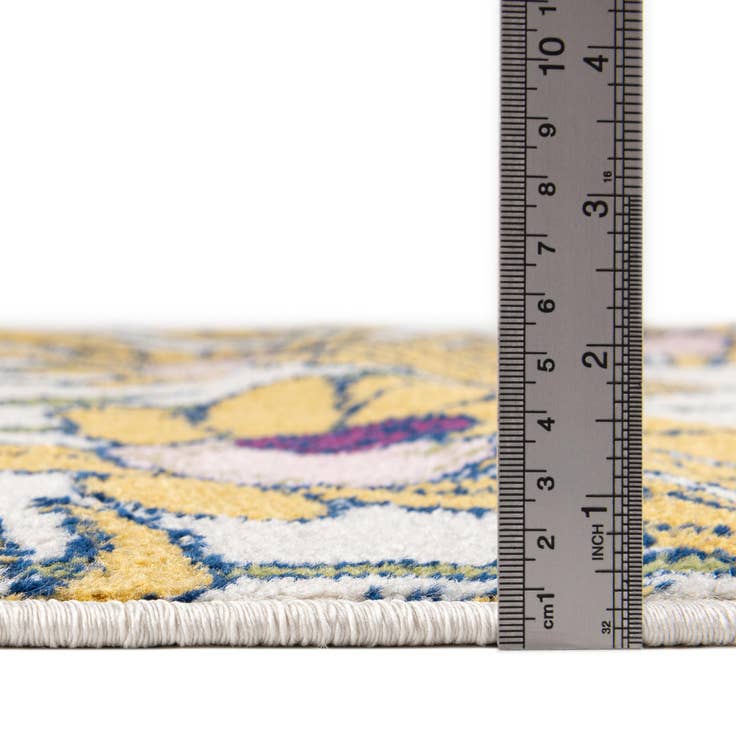 Detail image of 6' x 9' Bloom Oval Rug