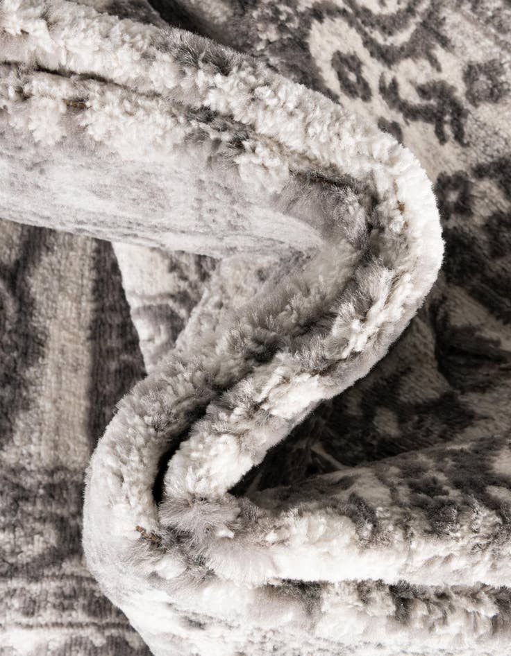 Detail image of 5' 3 x 8' Boston Oval Rug