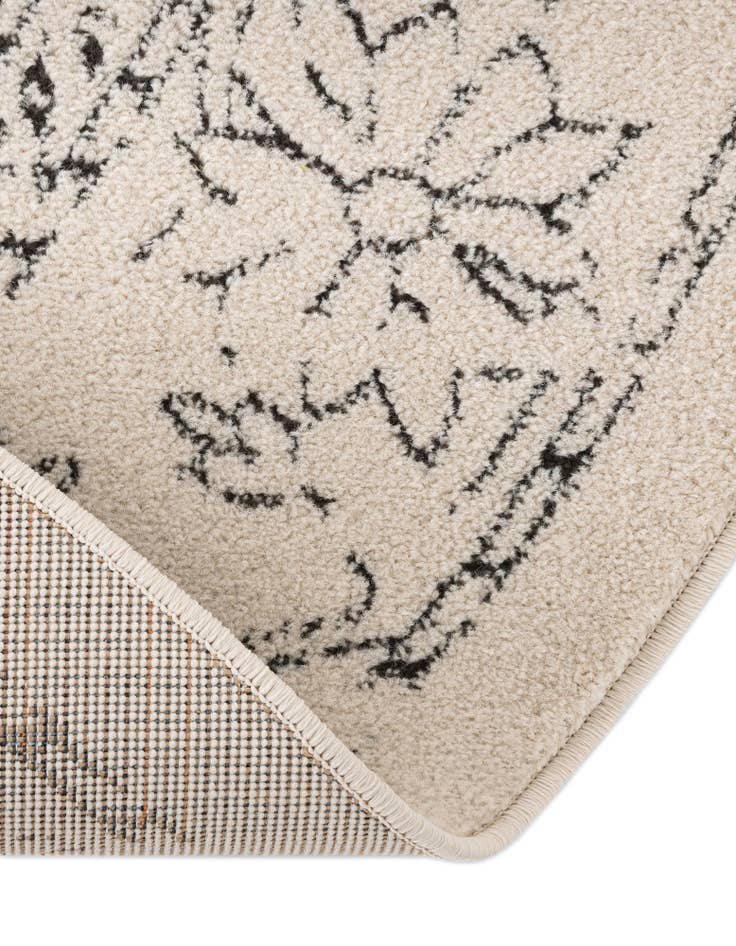 Detail image of 6' x 9' Isabella Oval Rug