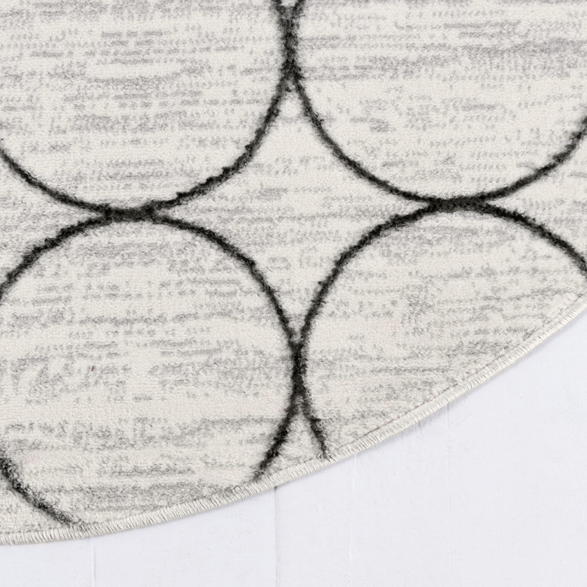 5' 3 x 8' Lattice Trellis Oval Rug