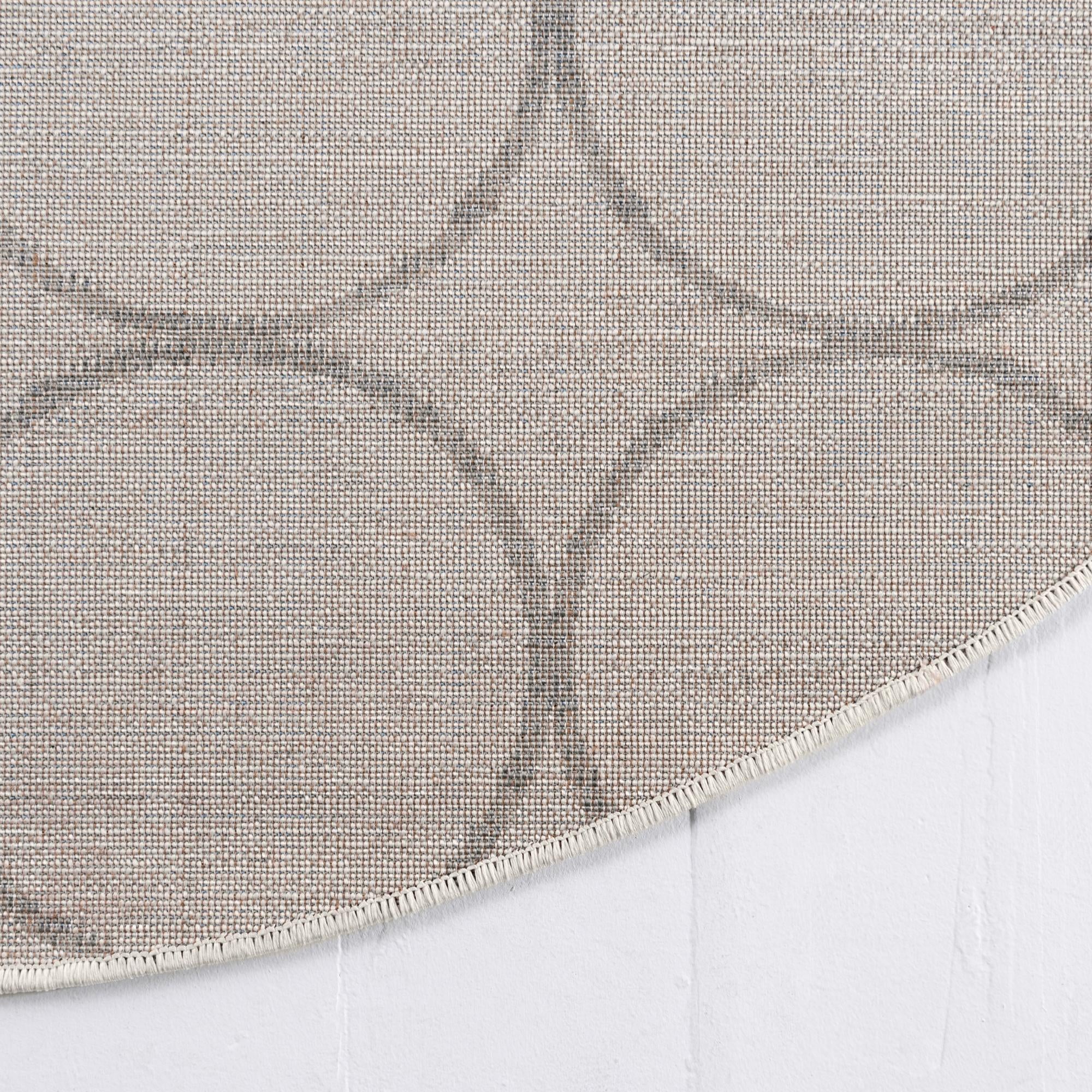 5' 3 x 8' Lattice Trellis Oval Rug