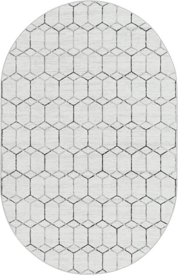 Detail image of 5' 3 x 8' Lattice Trellis Oval Rug