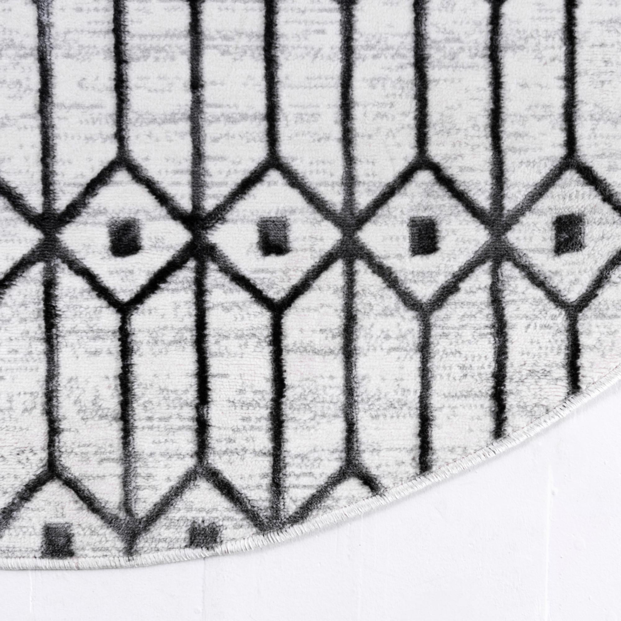 5' 3 x 8' Lattice Trellis Oval Rug