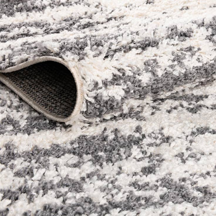 Detail image of 7' 10 x 10' Serenity Shag Oval Rug