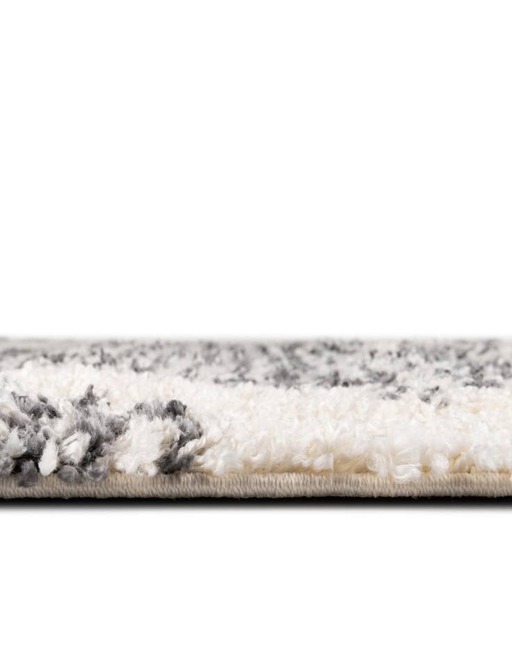 Detail image of 7' 10 x 10' Serenity Shag Oval Rug