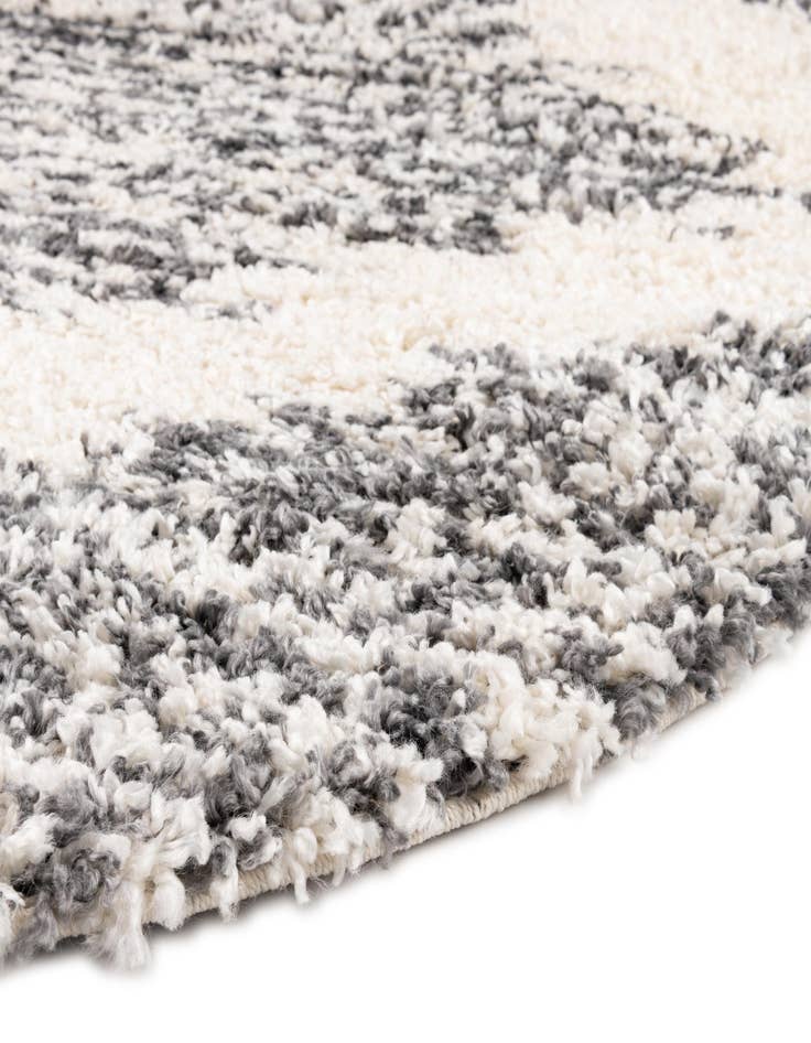 Detail image of 7' 10 x 10' Serenity Shag Oval Rug