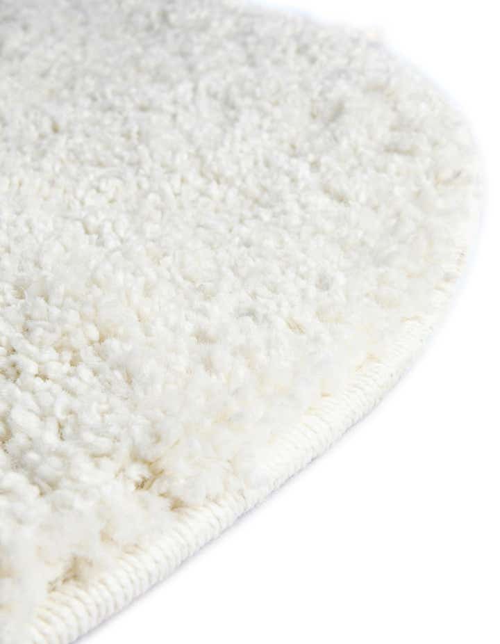 4' 1 x 6' 1 Soft Solid Shag Oval Rug