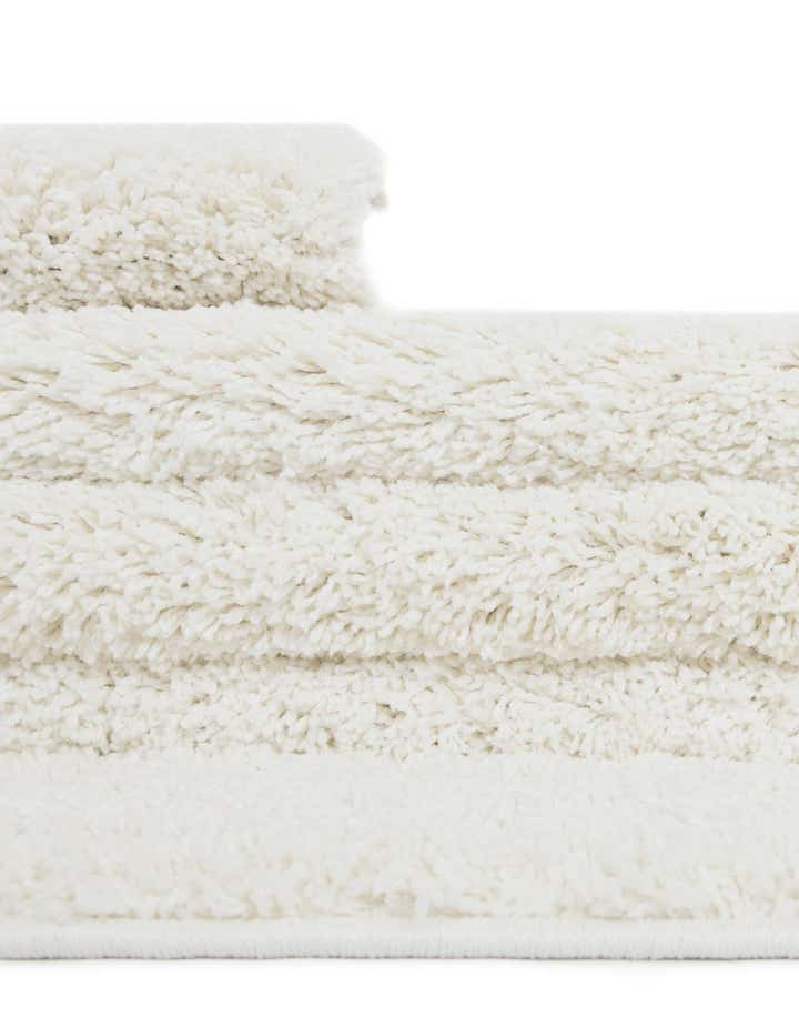 4' 1 x 6' 1 Soft Solid Shag Oval Rug