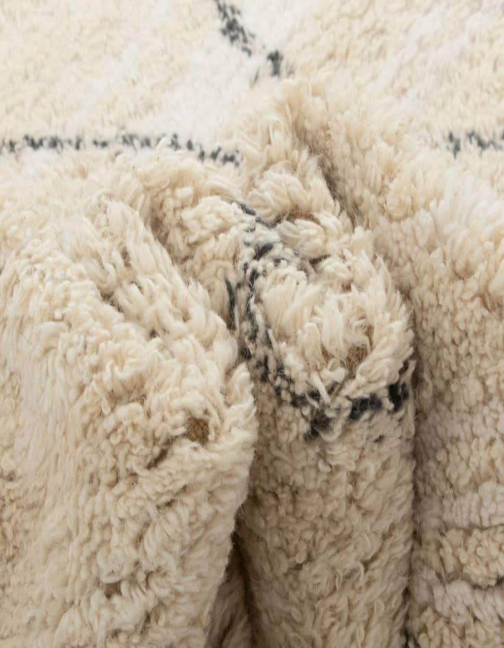 Detail image of 8' 6 x 10' 6 Atlas Tibet Wool Rug