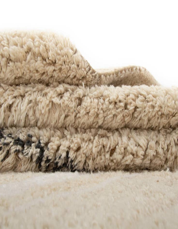 Detail image of 8' 6 x 10' 6 Atlas Tibet Wool Rug