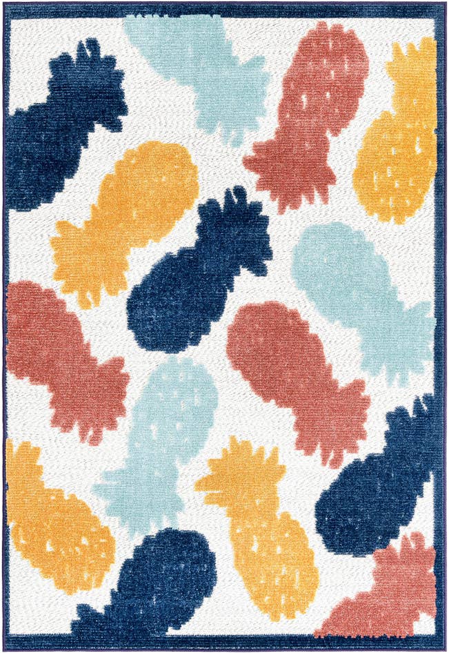 Detail image of 4' x 6' Easy-Clean Belize Indoor / Outdoor Rug