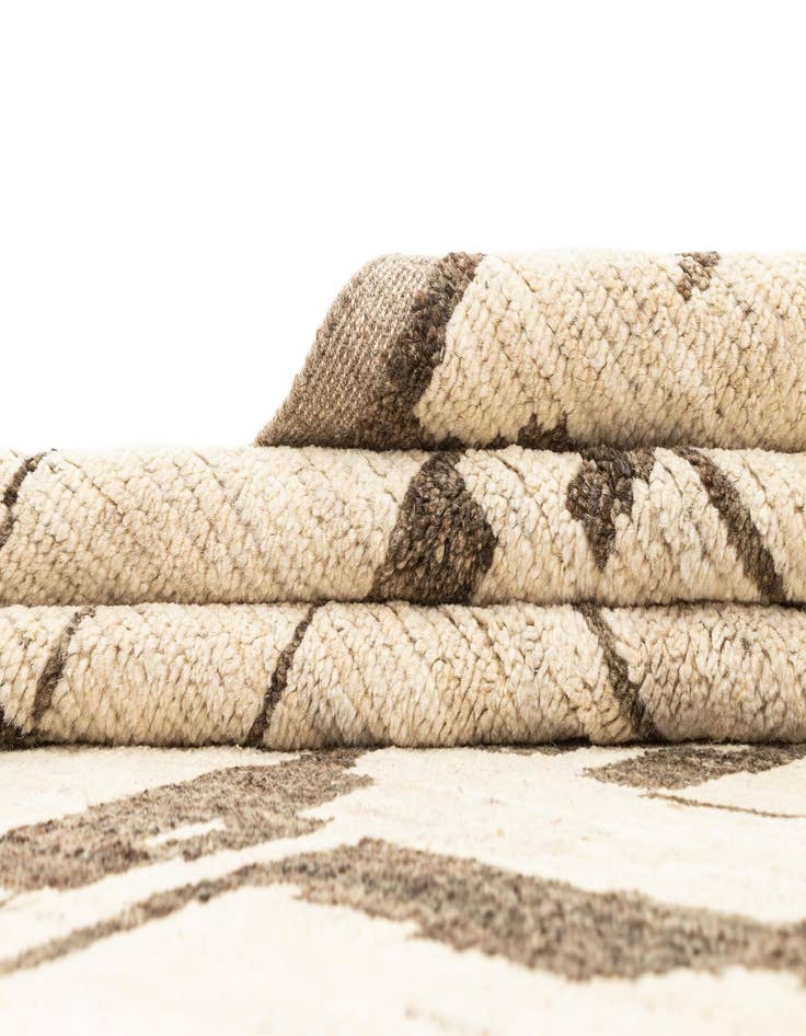 Detail image of 9' 2 x 12' 8 Hand Knotted Beni Marok Rug