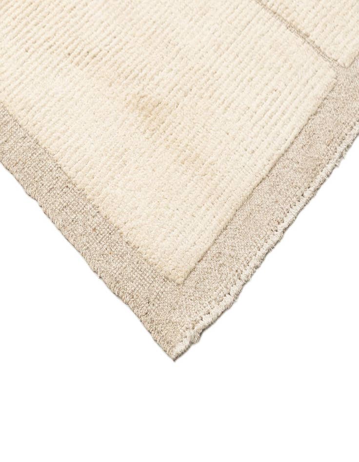 Detail image of 8' x 10' 2  Hand Knotted Beni Marok Rug