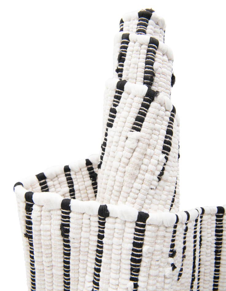 Detail image of 5' x 7' Hand Braided Chindi Cotton Rug