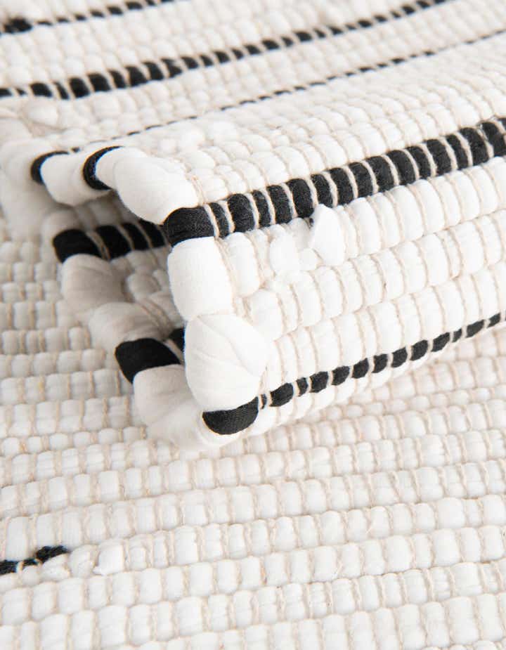 4' 1 x 6' 1 Hand Woven Chindi Cotton Rug