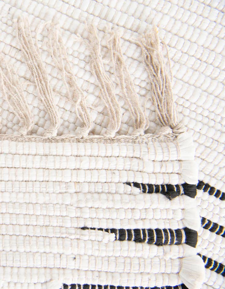 Detail image of 8' x 11' Hand Woven Chindi Cotton Rug