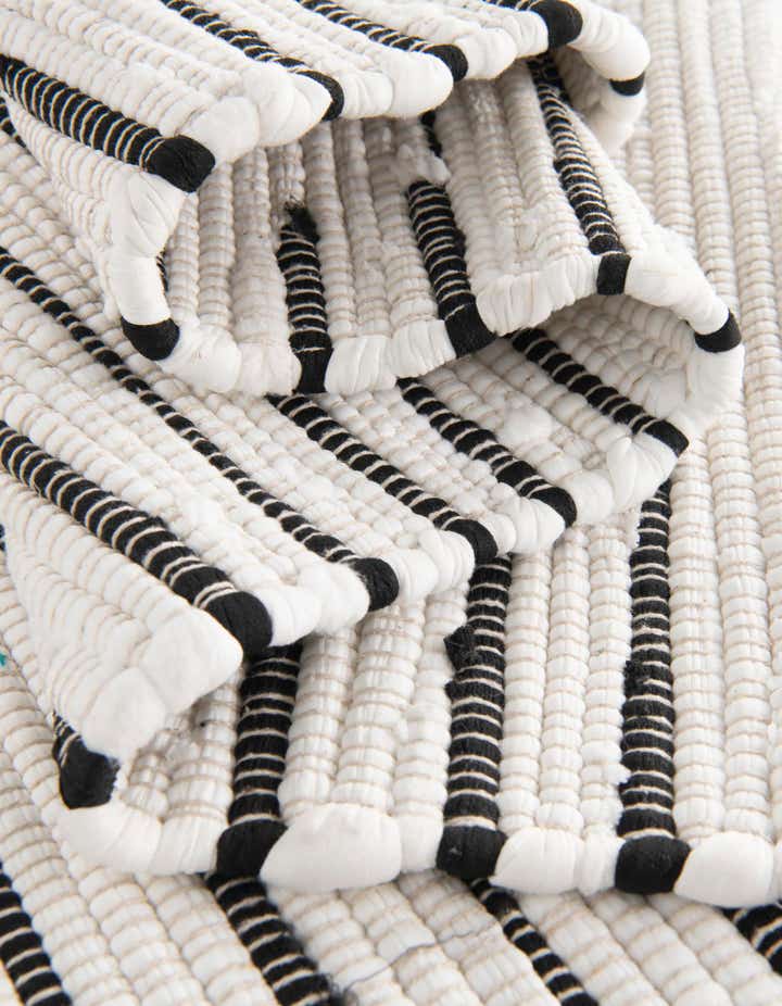 4' 1 x 6' 1 Hand Woven Chindi Cotton Rug