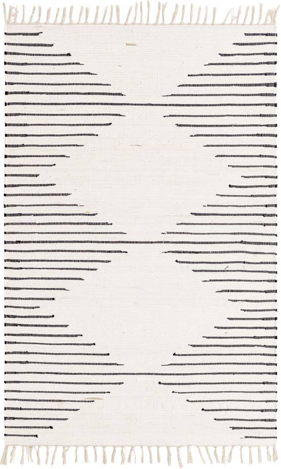 Detail image of 4' 1 x 6' 1 Hand Woven Chindi Cotton Rug