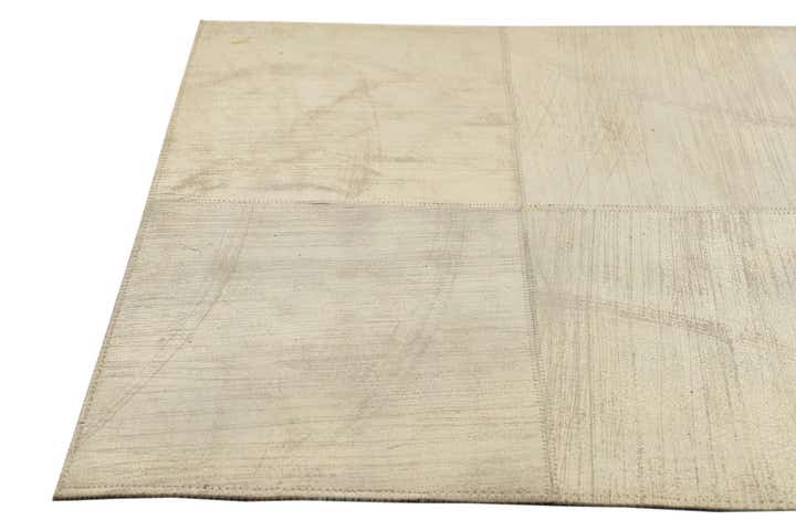 2' 1 x 3' Cowhide Leather Rug