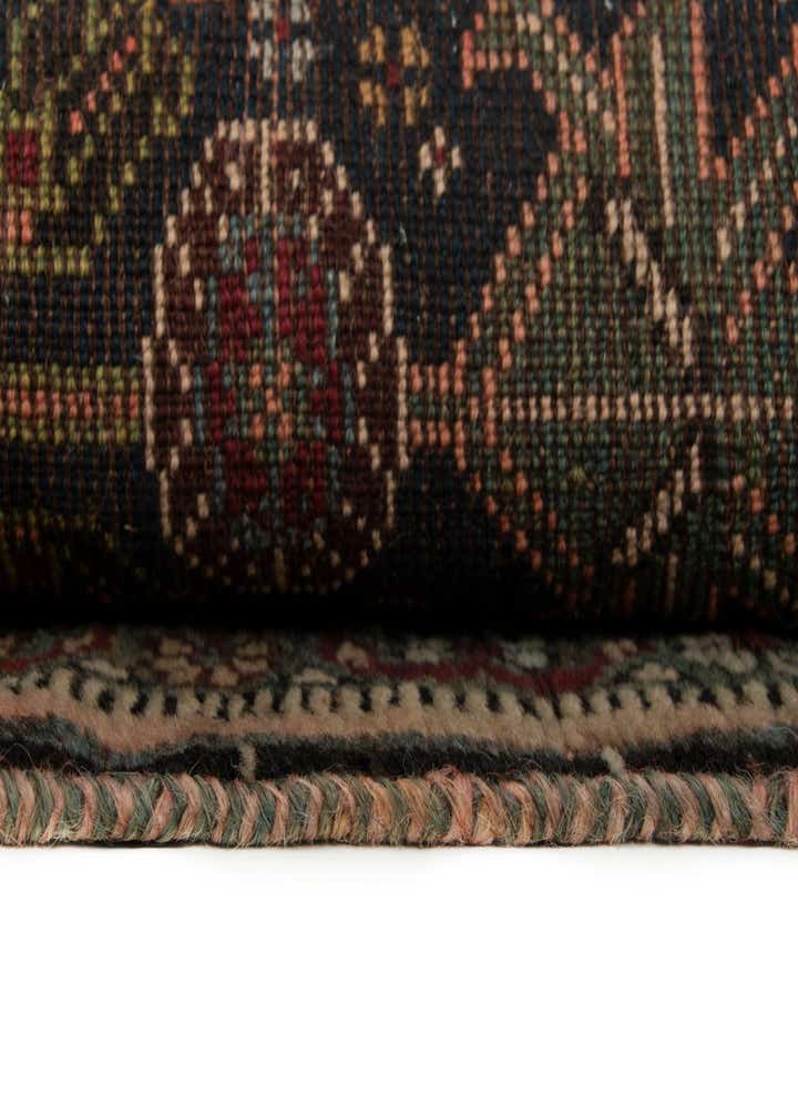 4' 11 x 8' 4 Ghashghai Wool Rug