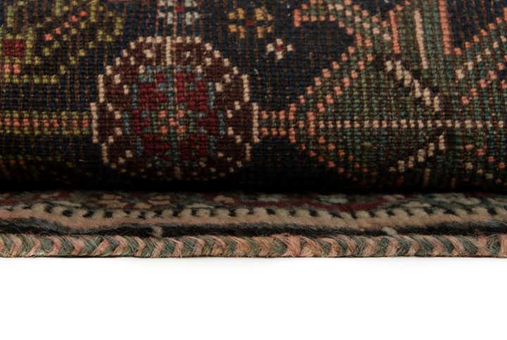 4' 11 x 8' 4 Ghashghai Wool Rug