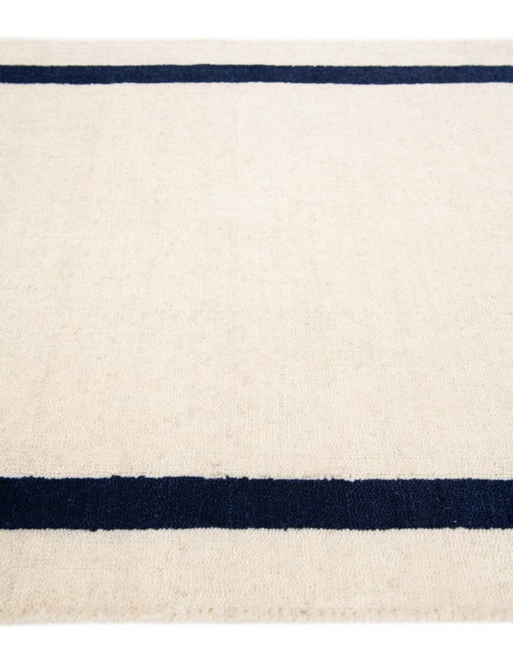 Detail image of 2' 1 x 3' 1 Hand Woven Jill Zarin English Manor Wool Rug