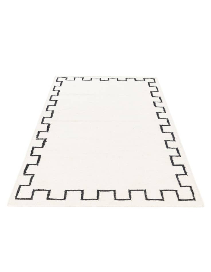 Detail image of 4' 1 x 6' 3  Hand Woven Kilim Wool Rug