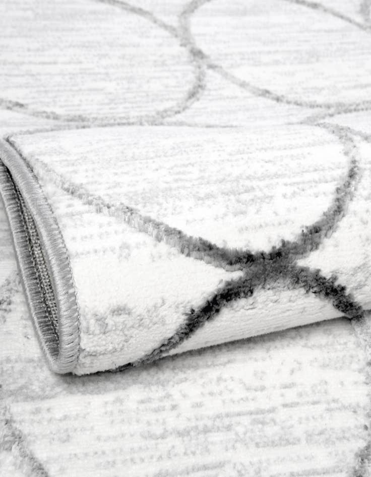 Detail image of 9' x 12' 2 Lattice Trellis Rug