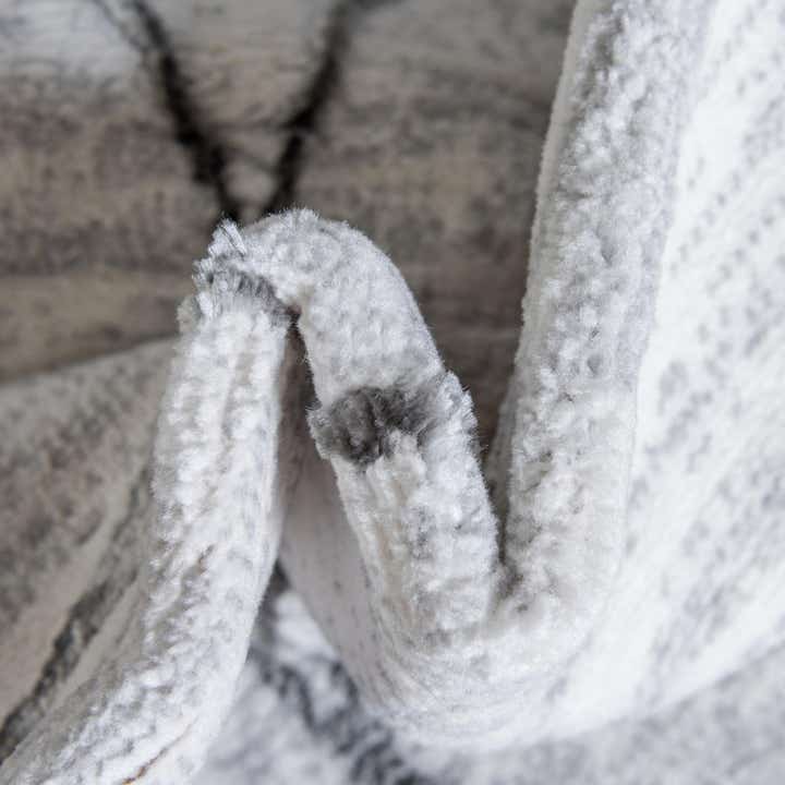 8' x 10' Lattice Trellis Rug