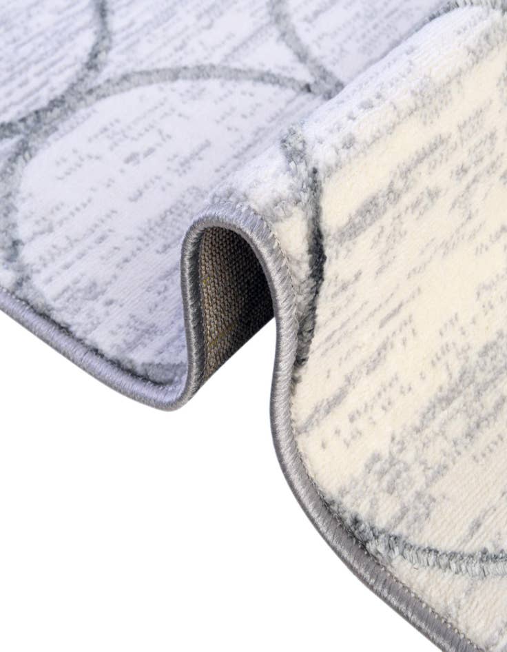 Detail image of 9' x 12' 2 Lattice Trellis Rug