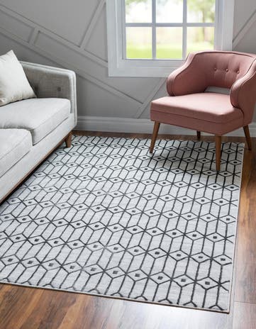5' x 8' Lattice Trellis Rug