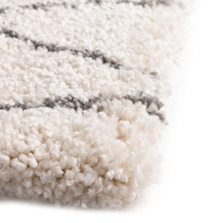 Detail image of 8' x 10' Moroccan Shag Rug