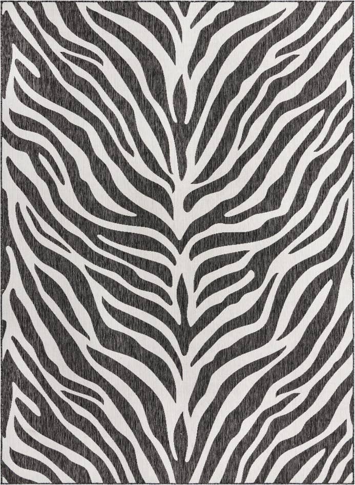 Detail image of 7' 10 x 11' Easy-Clean Safari Indoor / Outdoor Rug