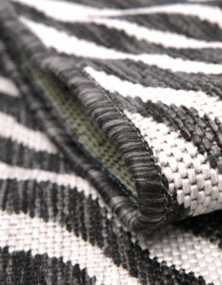 3' x 5' 3 Easy-Clean Safari Indoor / Outdoor Rug