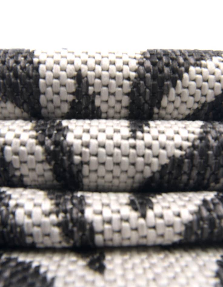 Detail image of 3' x 5' 3 Easy-Clean Safari Indoor / Outdoor Rug