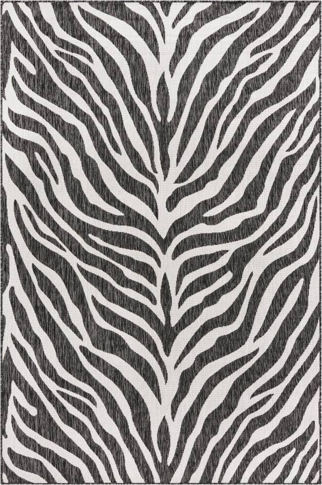 Detail image of 5' 3 x 8' Easy-Clean Safari Indoor / Outdoor Rug