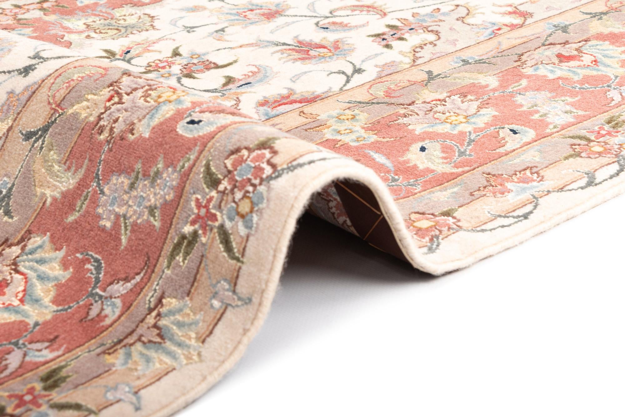 5' x 7' 1 Tabriz Rug